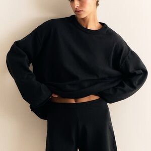 H&M Nearly Black Roll-Edge Knit Sweater Size S | Relaxed Minimalist Fit